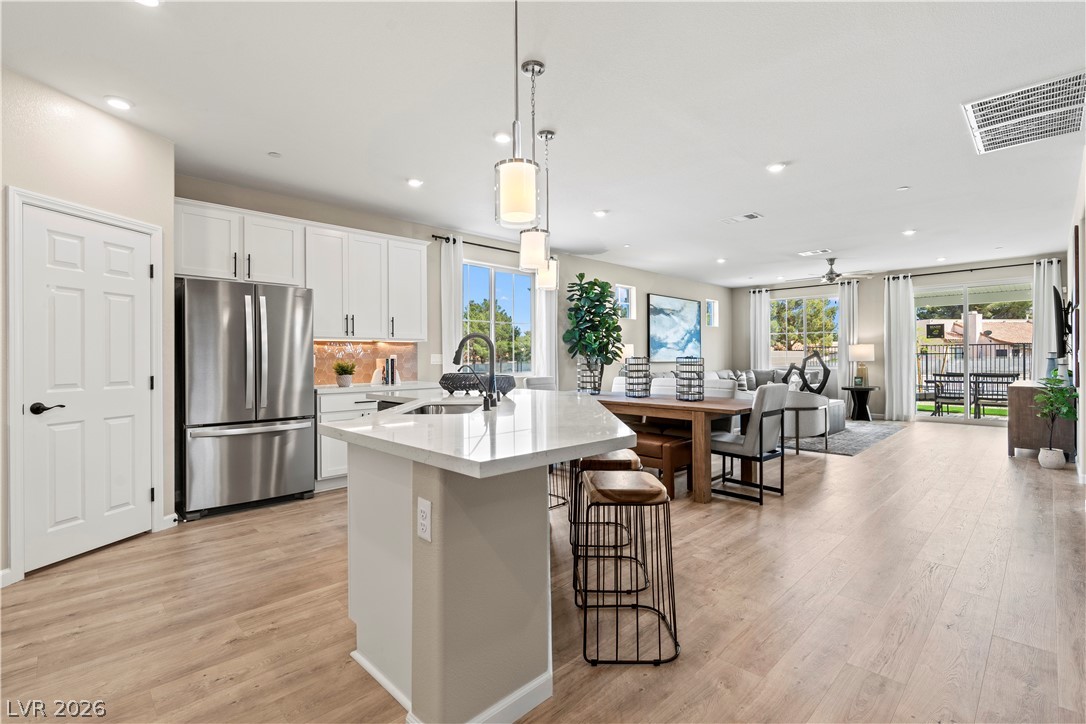 2587 Regency Cove Court Property Photo 6