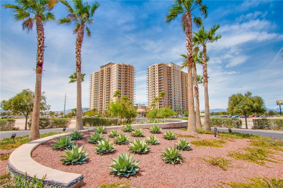 8255 Las Vegas Boulevard 1702 Property Photo 2