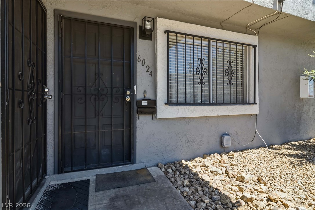 6024 Pebble Beach Boulevard Property Photo 8