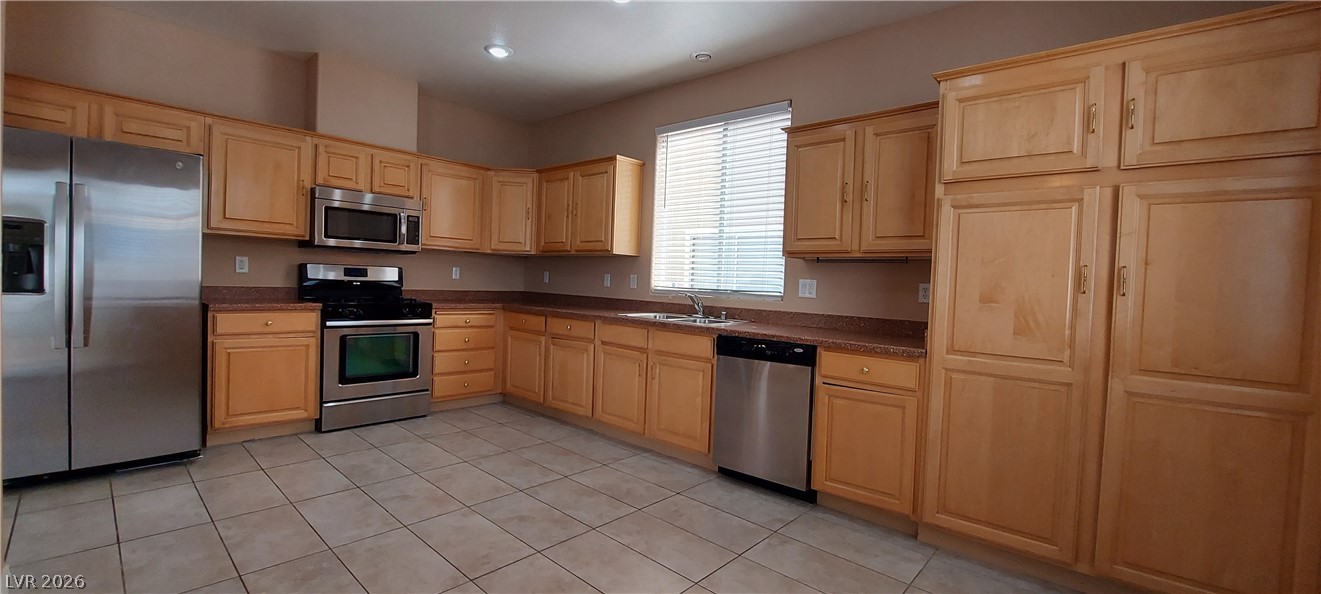 8917 Picket Fence Avenue Property Photo 9