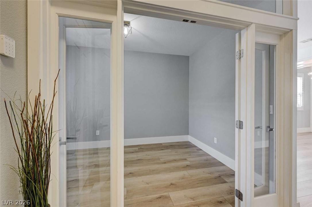 10501 Winter Grass Drive Property Photo 8