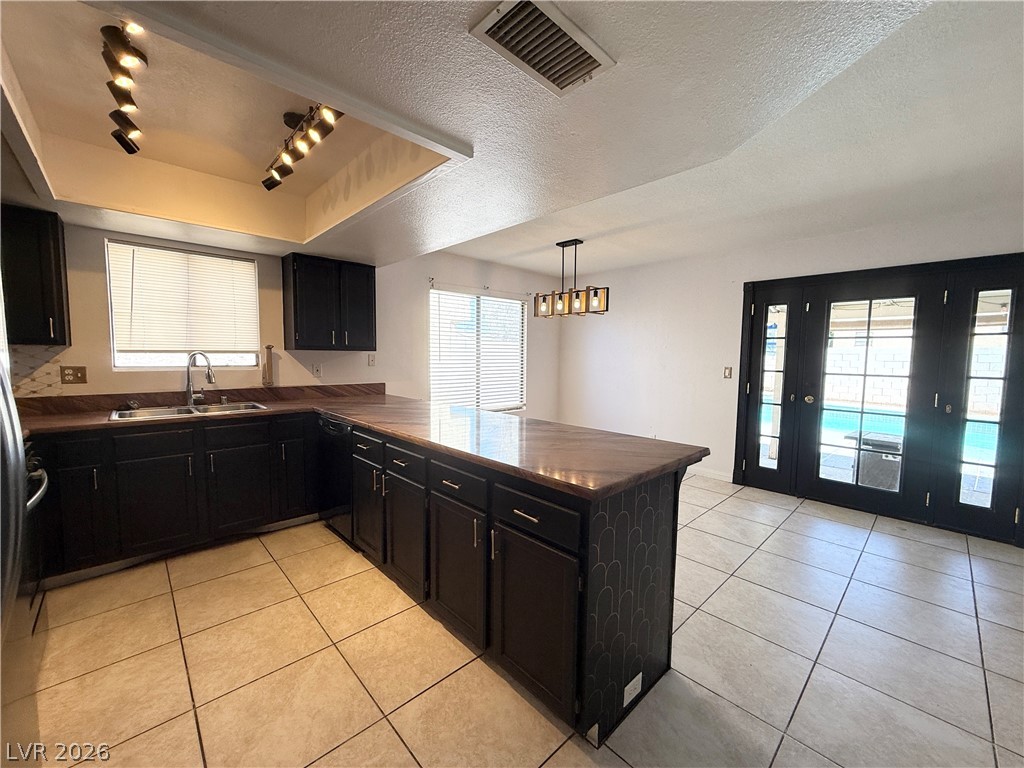 2066 Waverly Circle Property Photo 29