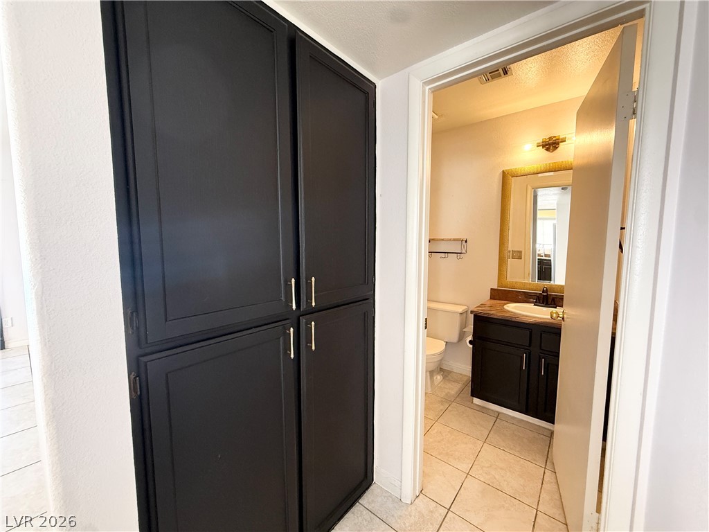 2066 Waverly Circle Property Photo 30