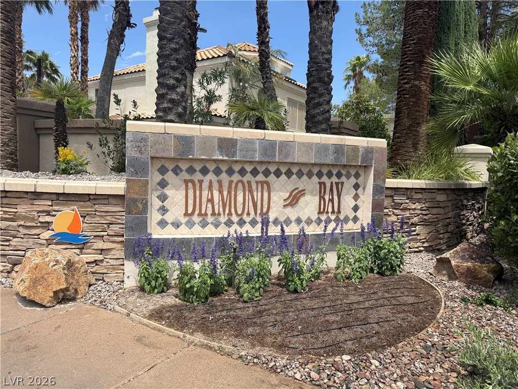 8112 Sapphire Bay Circle Property Photo 3