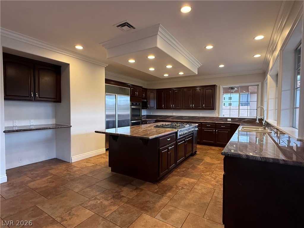 8112 Sapphire Bay Circle Property Photo 7
