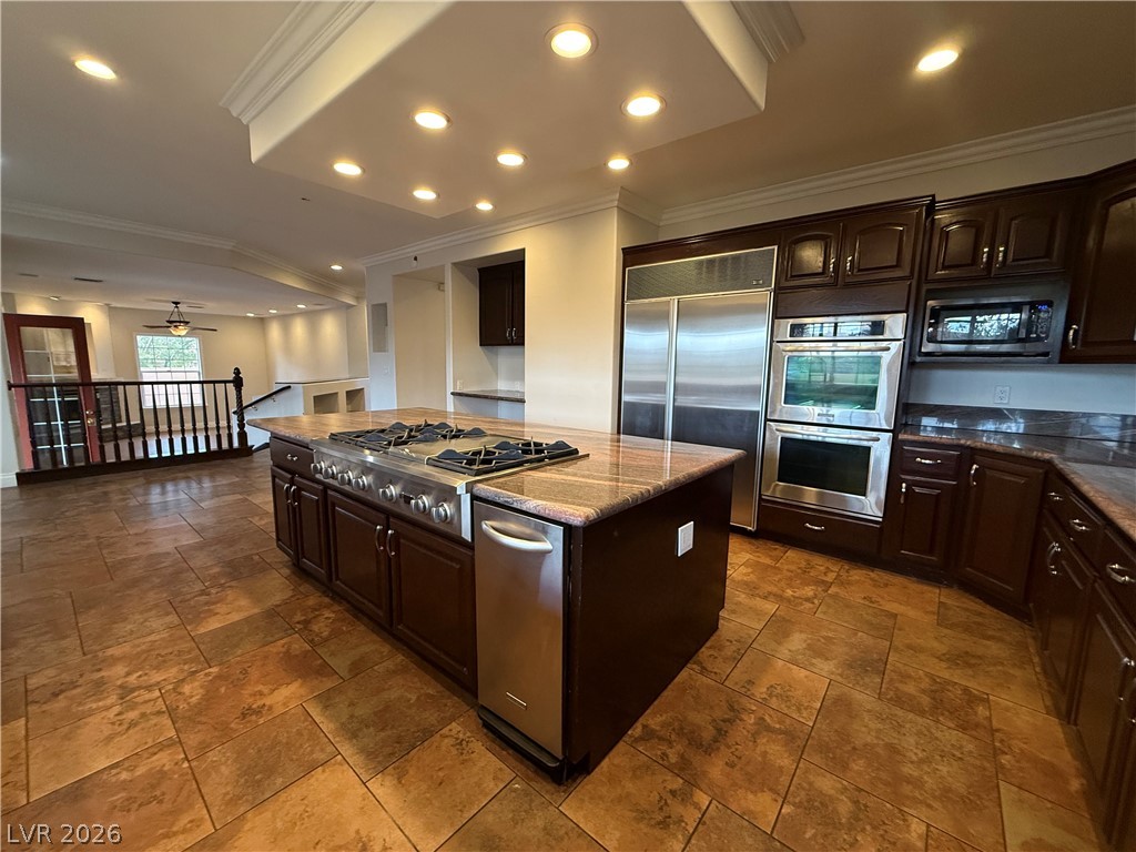 8112 Sapphire Bay Circle Property Photo 10
