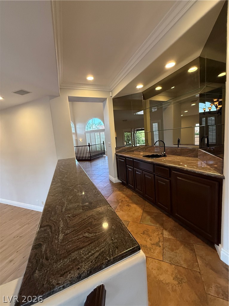 8112 Sapphire Bay Circle Property Photo 11