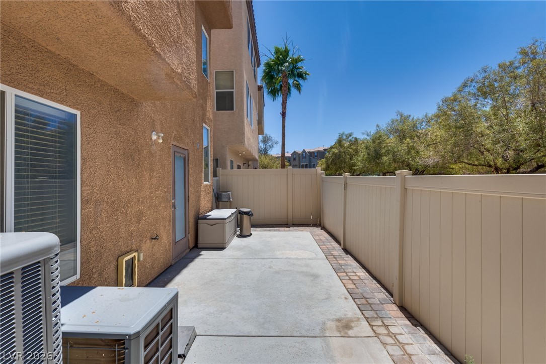 10817 Holmfield Street Property Photo 6