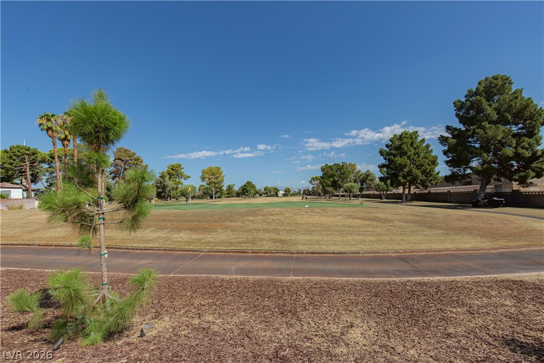 700 Tam O Shanter Property Photo 5