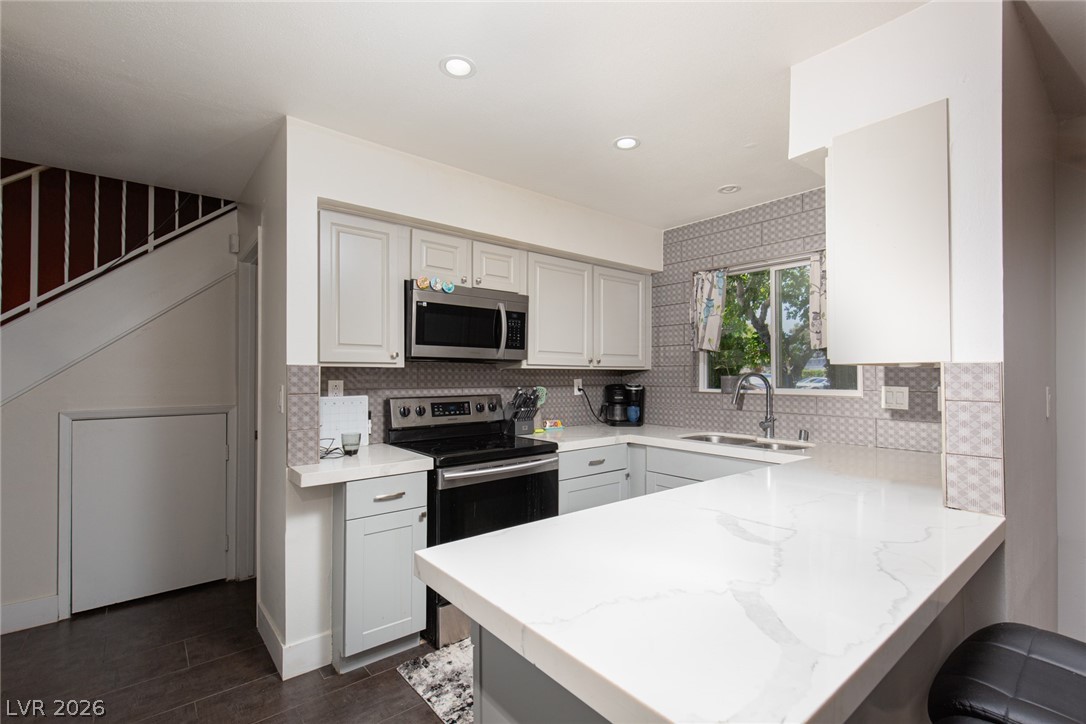 700 Tam O Shanter Property Photo 15