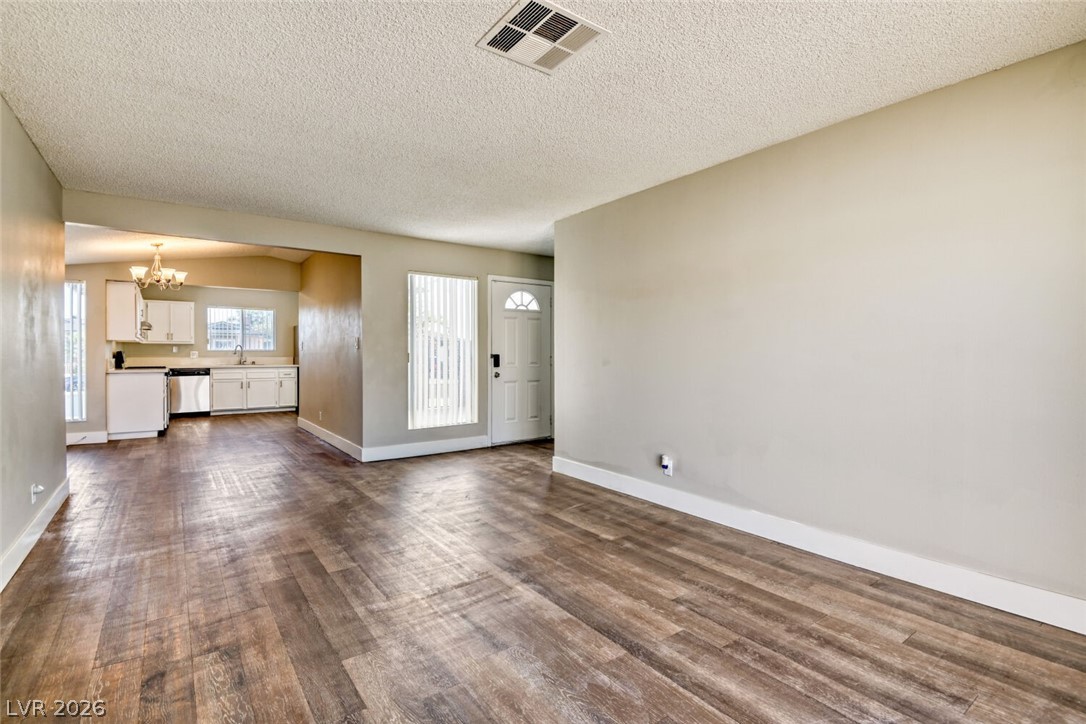 6459 Aclare Avenue Property Photo 3