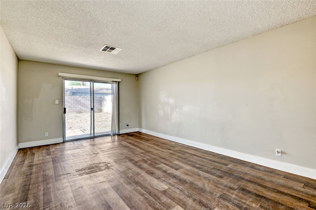 6459 Aclare Avenue Property Photo 6