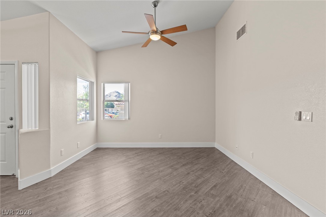 3352 Kylemore Street 103 Property Photo 15