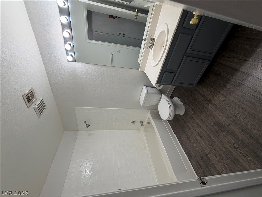 5264 Sacha Way Property Photo 13
