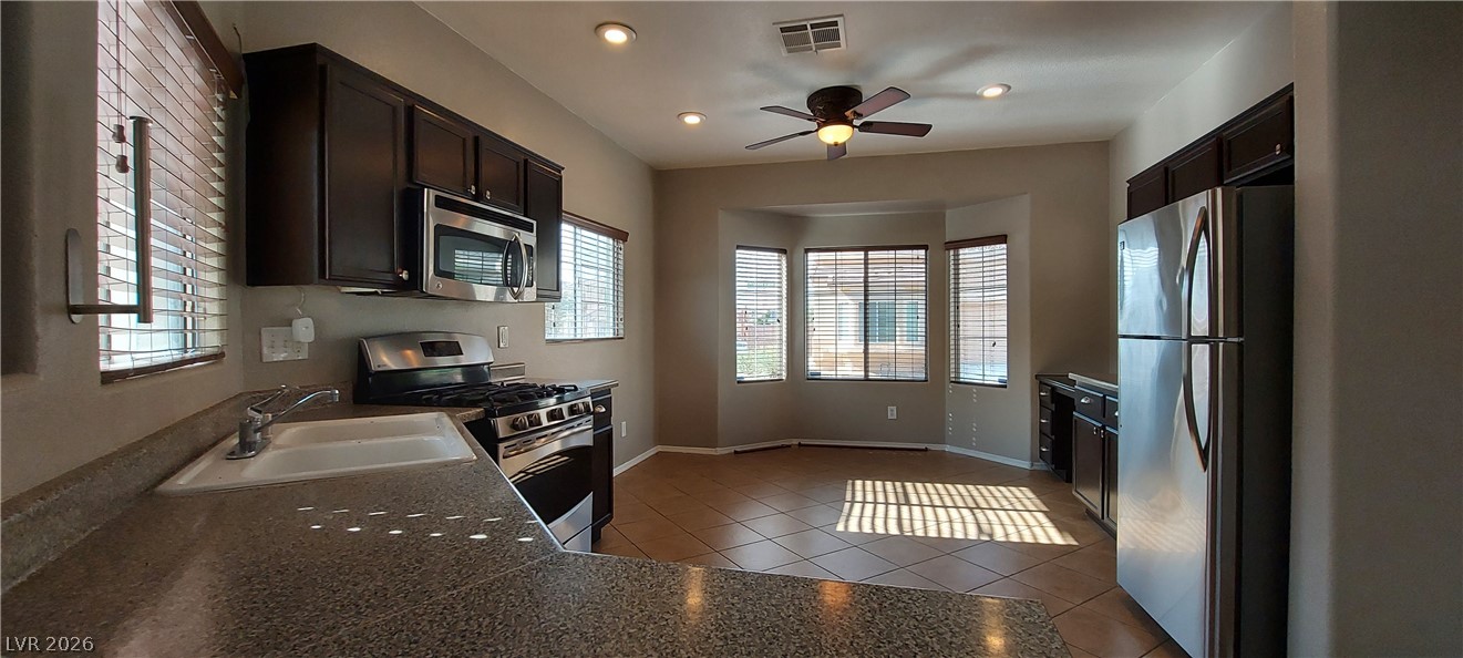10613 Golden Aspen Court Property Photo 6