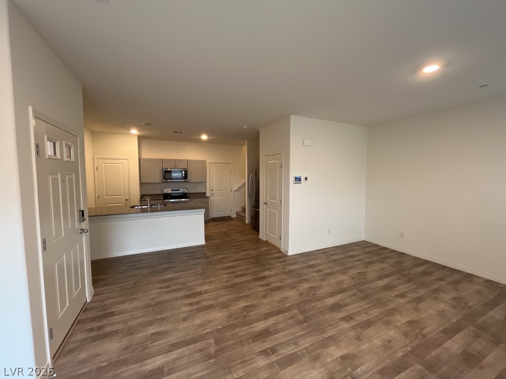 4261 Venus Falls Avenue Property Photo 4