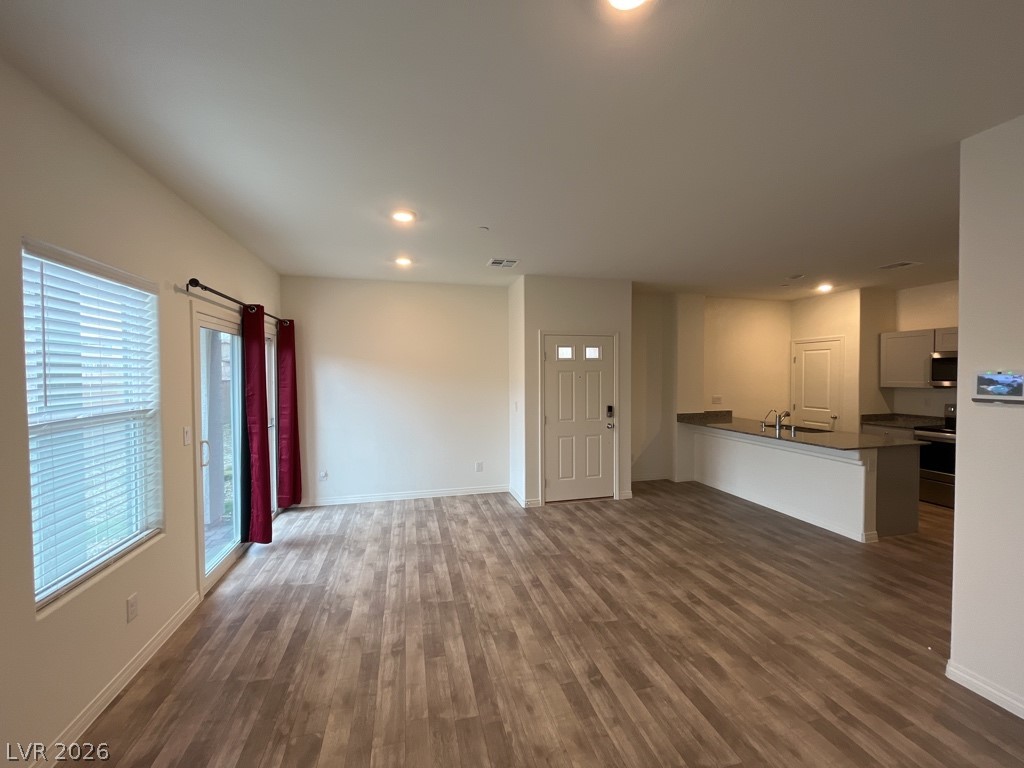 4261 Venus Falls Avenue Property Photo 6