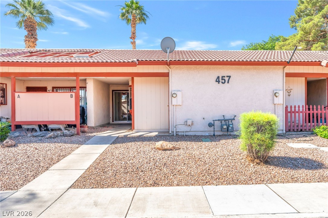 457 North Lamb Boulevard B Property Photo 1