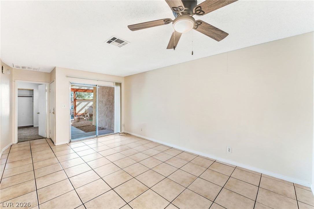 457 North Lamb Boulevard B Property Photo 8