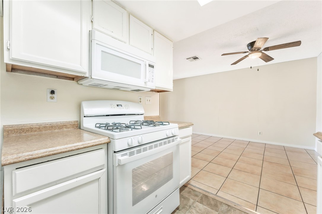 457 North Lamb Boulevard B Property Photo 11