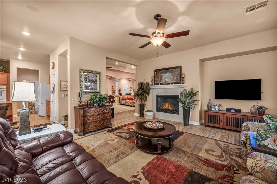 10372 Hawks Wing Street Property Photo 14