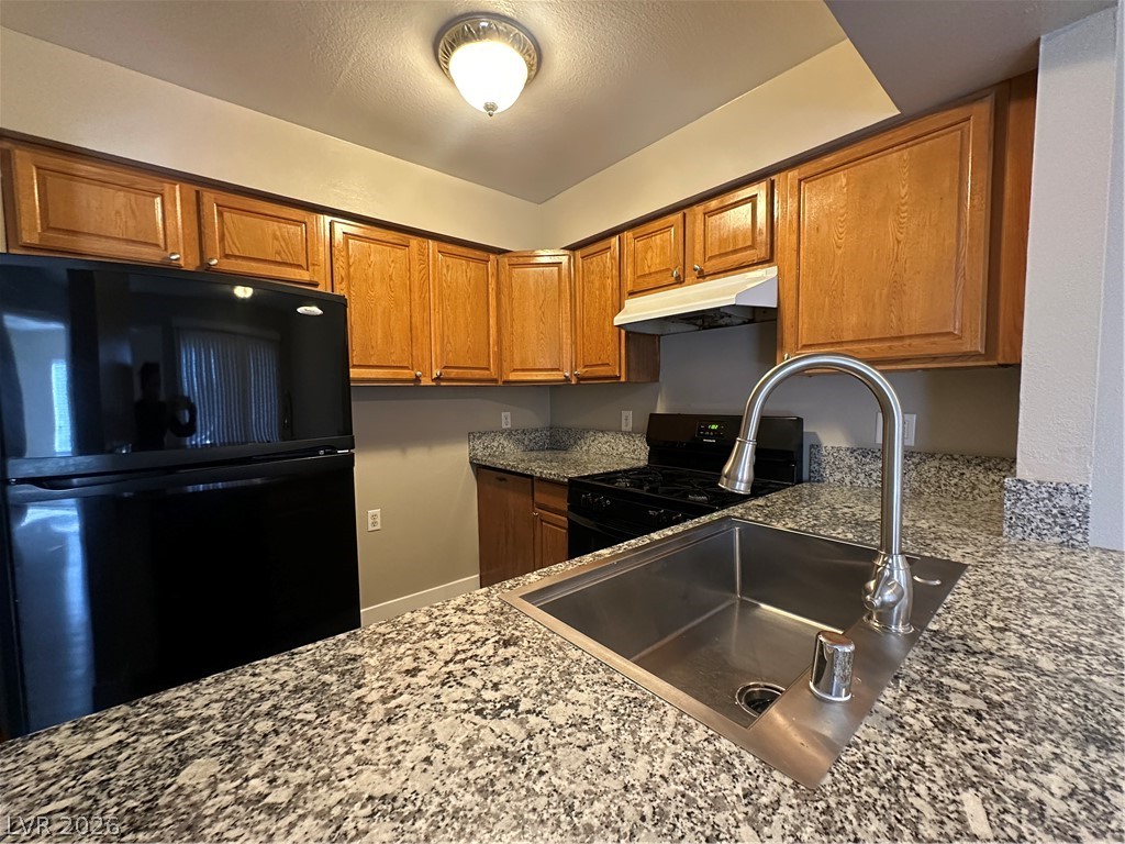 1467 Hialeah Drive D Property Photo 8