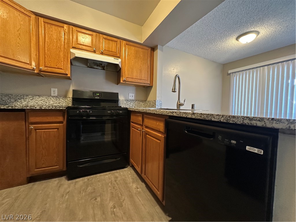 1467 Hialeah Drive D Property Photo 9