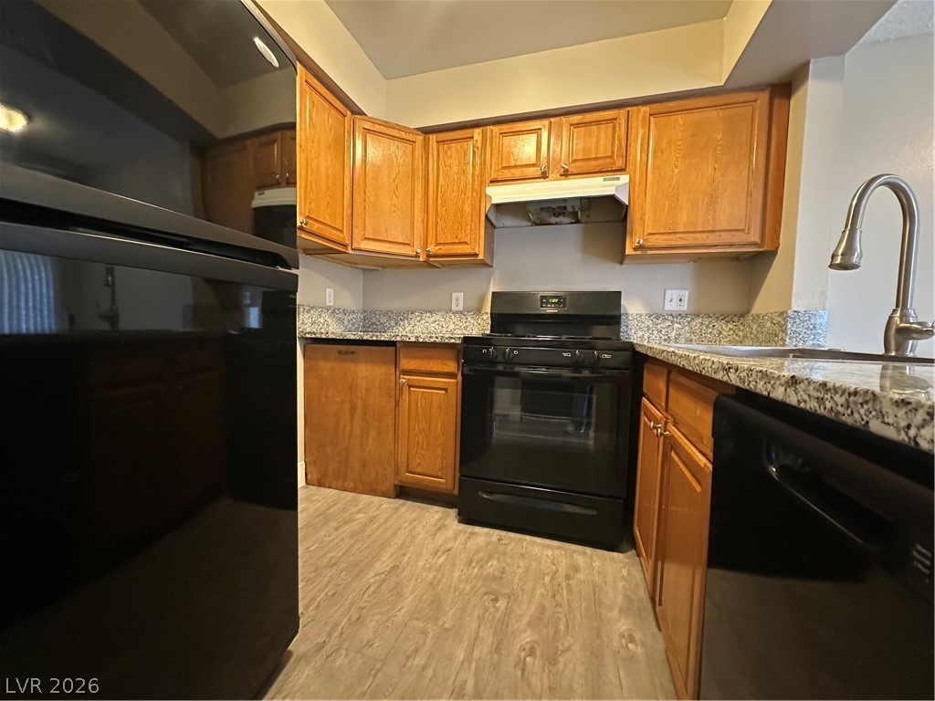 1467 Hialeah Drive D Property Photo 10