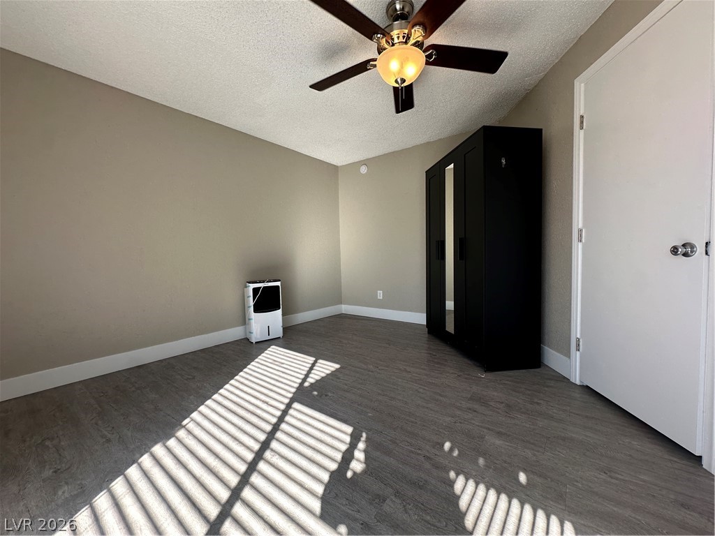 1467 Hialeah Drive D Property Photo 12