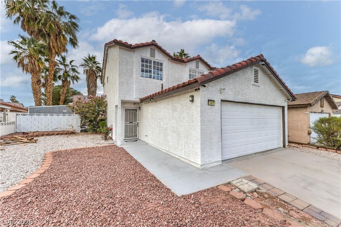 581 Carleton Drive Property Photo 3