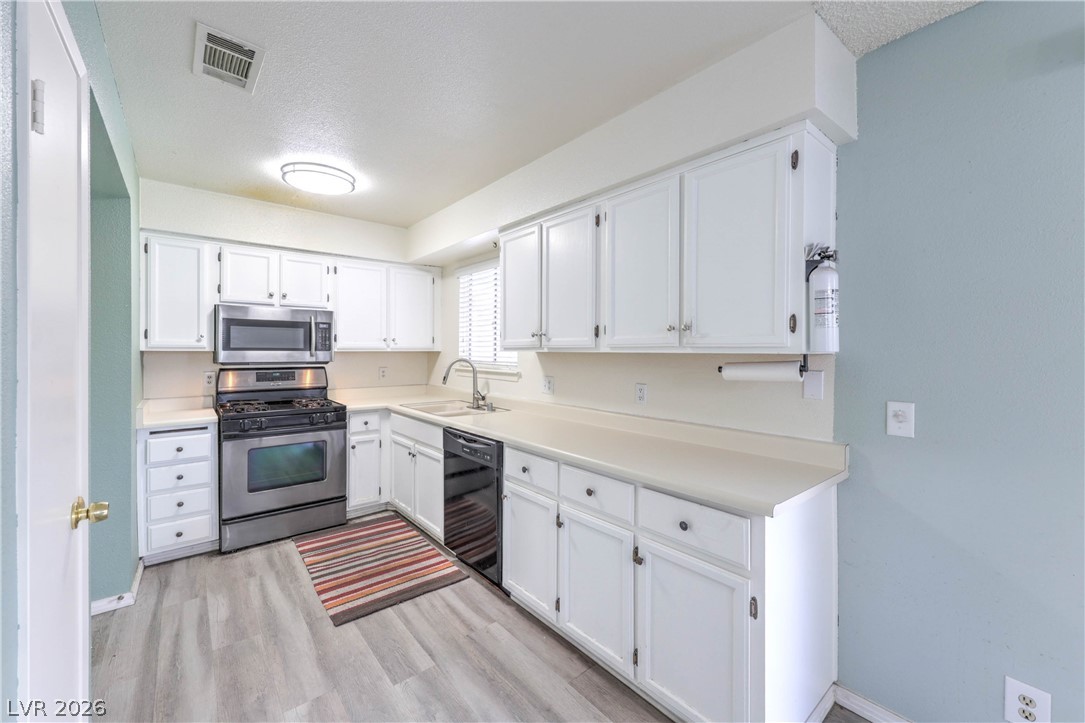 581 Carleton Drive Property Photo 10