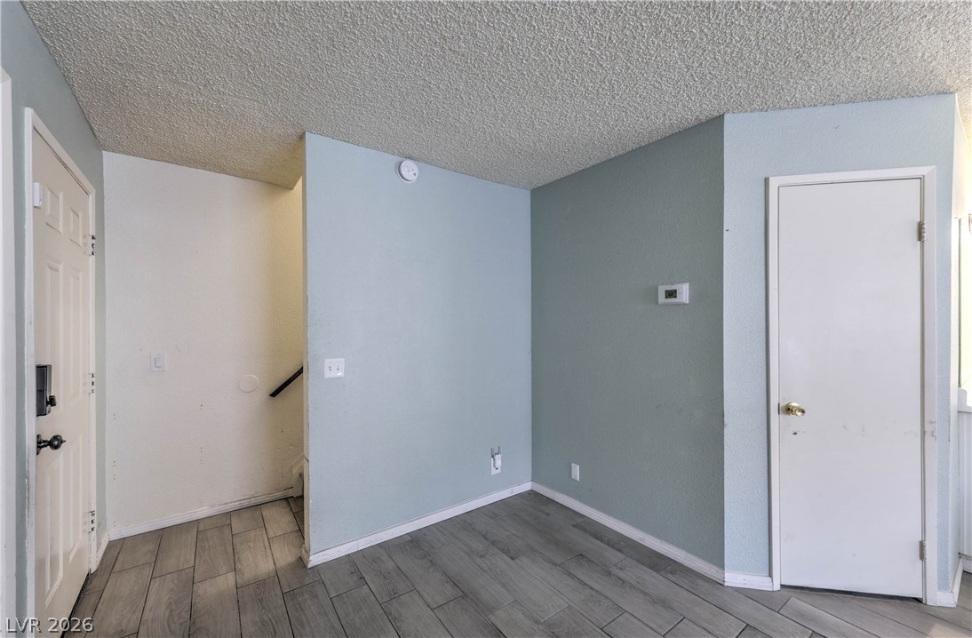 581 Carleton Drive Property Photo 12