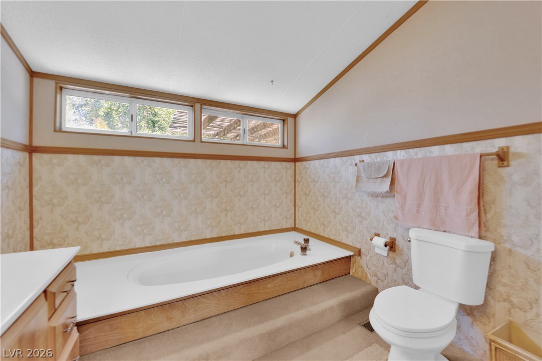 601 West Street Property Photo 18