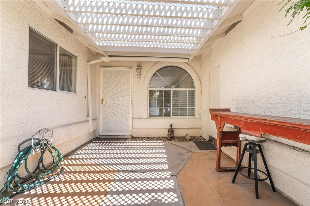 3504 Judah Way Property Photo 5