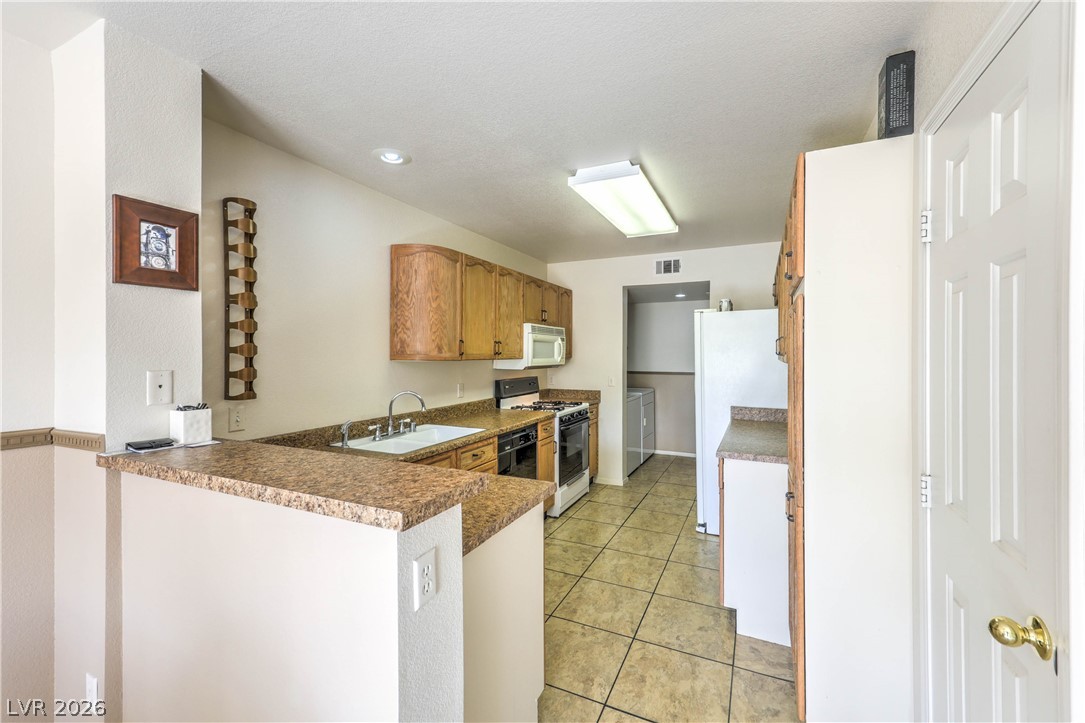 8433 Wandering Sun Avenue Property Photo 17