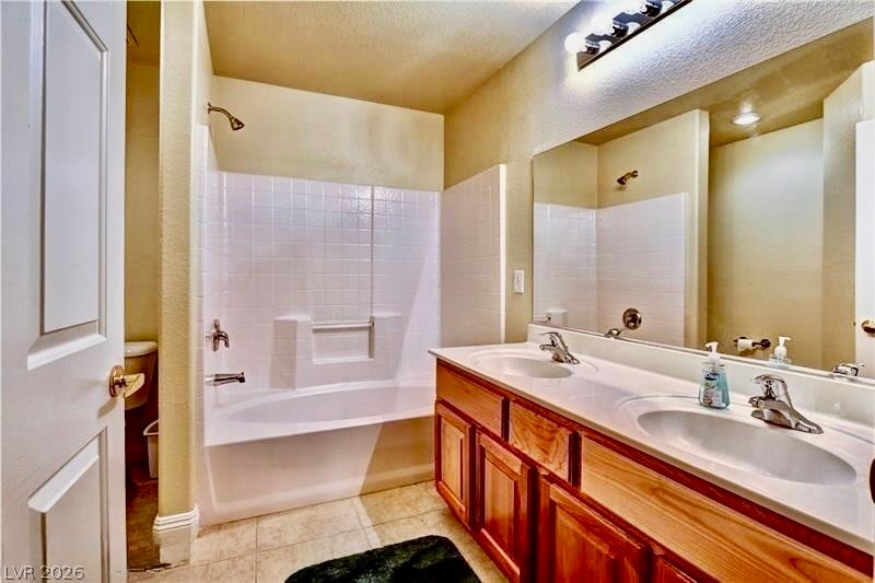 10363 Madagascar Palm Street Property Photo 15