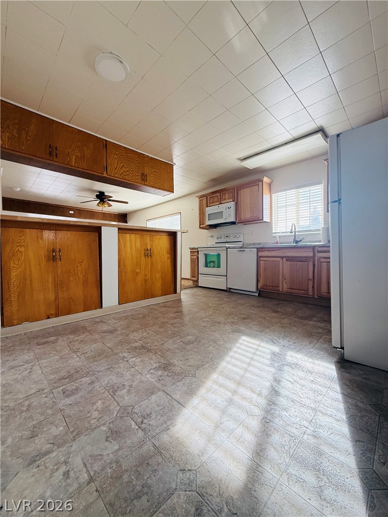 20 Avenue H Property Photo 4