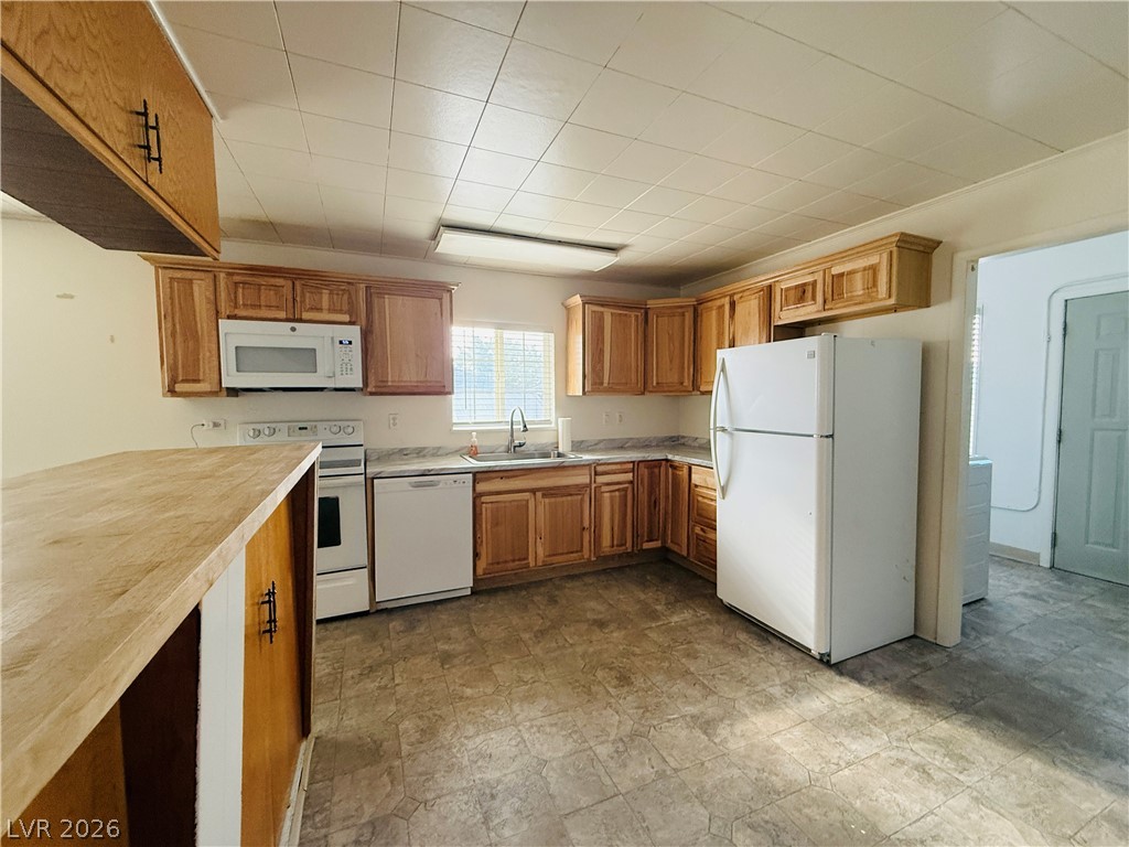 20 Avenue H Property Photo 7