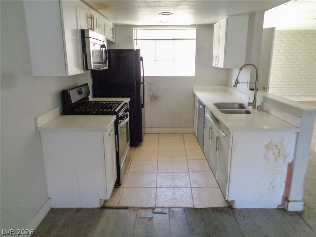 3016 Saint George Street F Property Photo 3