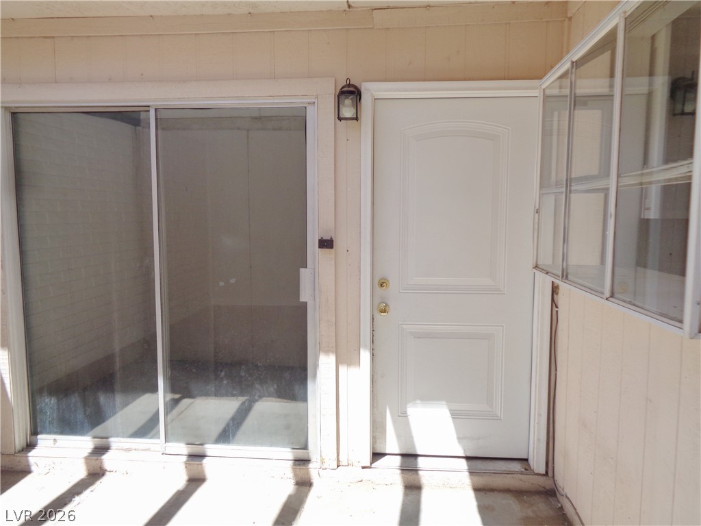 3016 Saint George Street F Property Photo 9