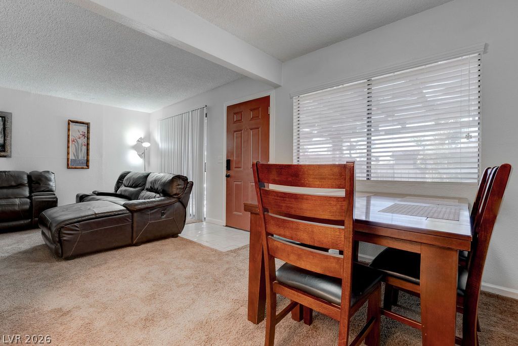 1858 Avacado Court Property Photo 7