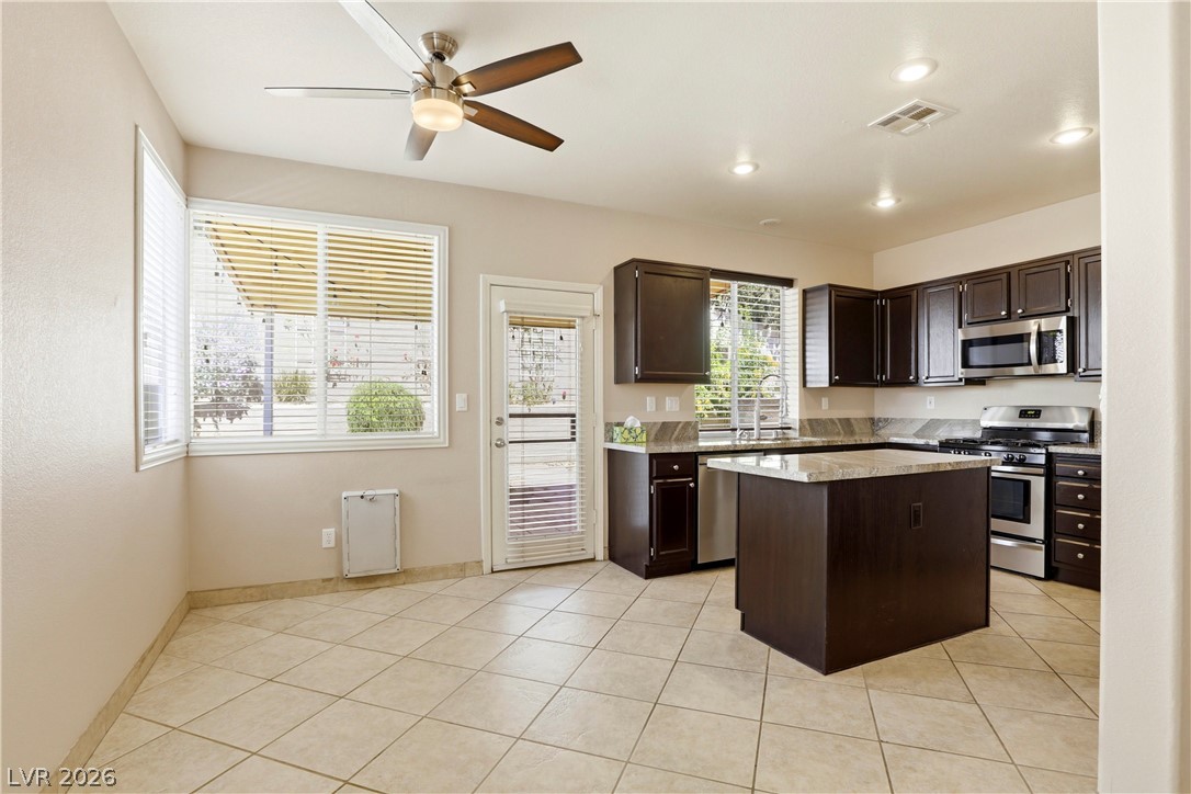 2221 Juniper Berry Drive Property Photo 10