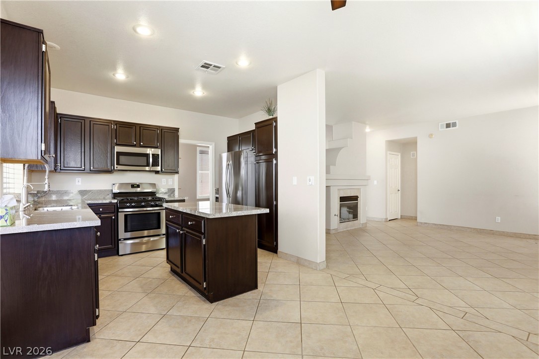 2221 Juniper Berry Drive Property Photo 11