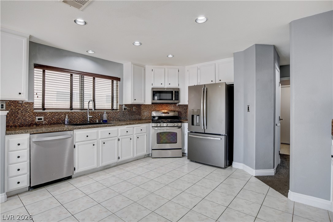 6022 Evening View Street Property Photo 20