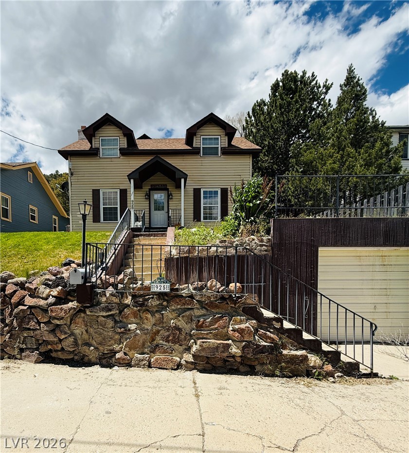 925 Pine Street Property Photo 1