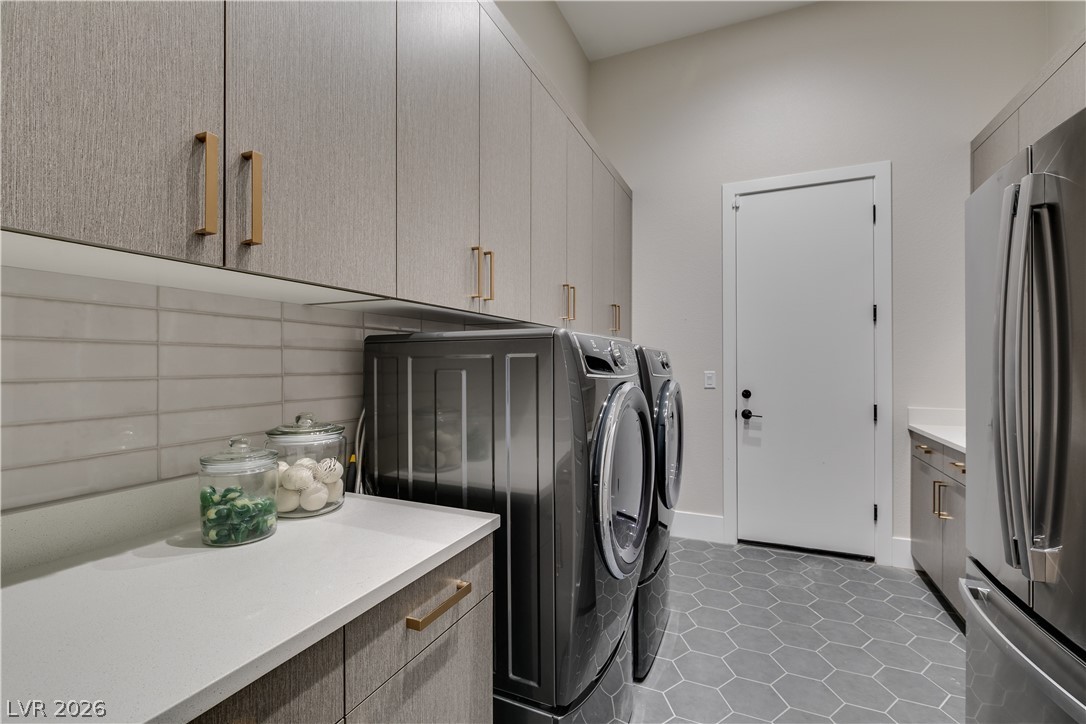10714 Sightline Avenue Property Photo 32