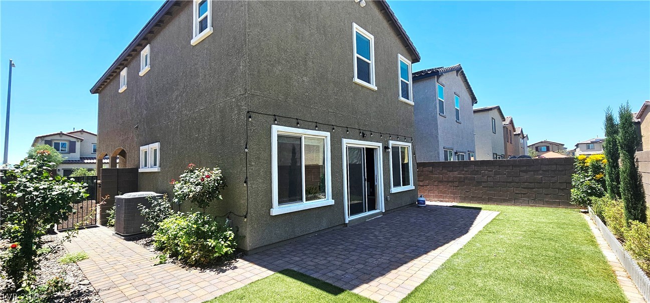 1774 Kylie River Place Property Photo 28