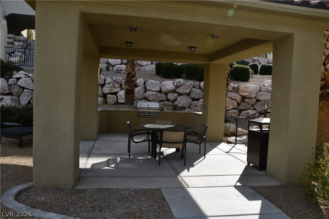 2555 Hampton Road 7109 Property Photo 7