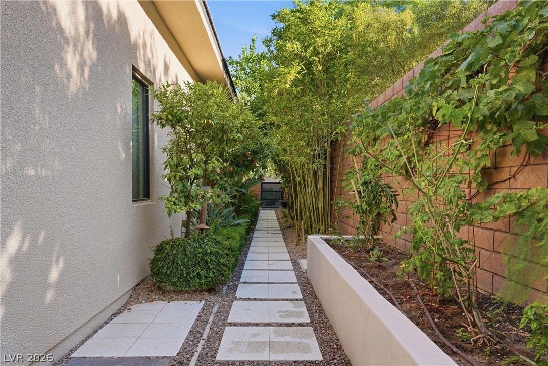 47 Moonfire Drive Property Photo 43