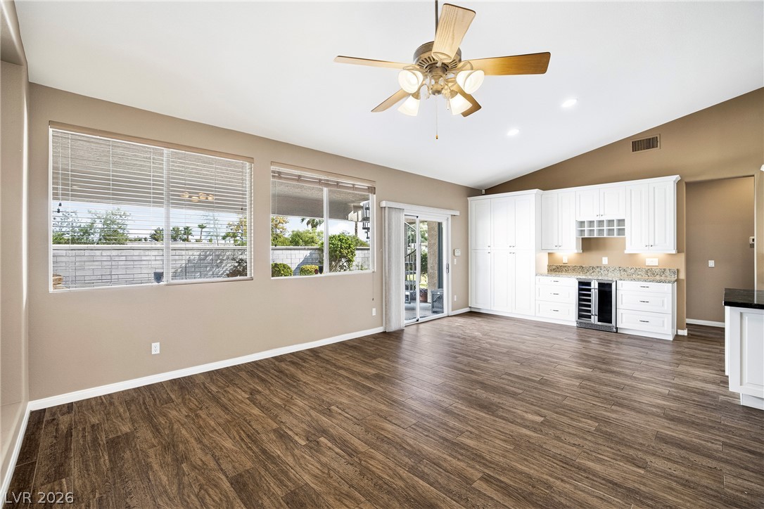348 Quiet Harbor Drive Property Photo 11